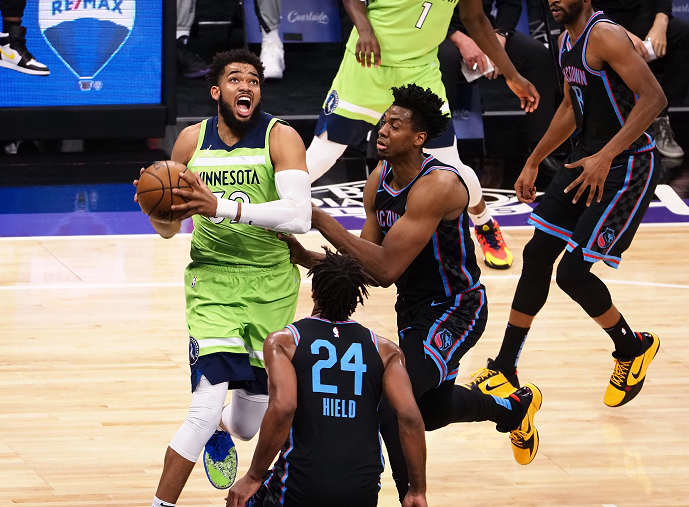  东契奇全能表现率独行侠逆转马刺斩获连胜